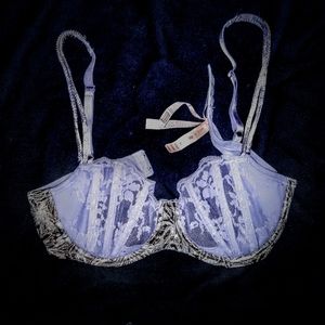 Victoria's secret bra 34c